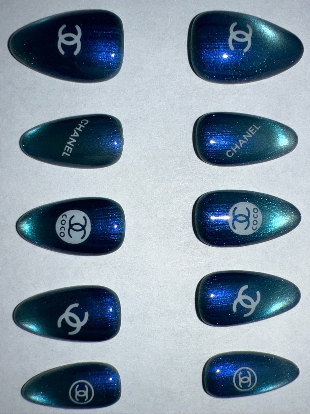 Look Beautiful luxury cat eye custom made reusable press on nails